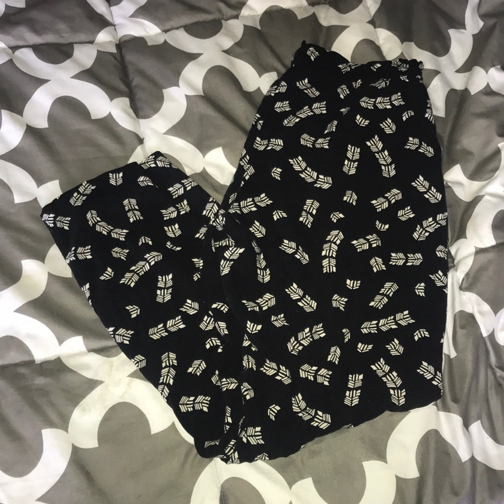 Black arrow pants !